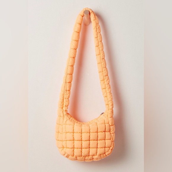 Free People Movement ~ Quilted Baby Carryall Sling Bag ~ Neon Clementine ~ NWT - Picture 3 of 8